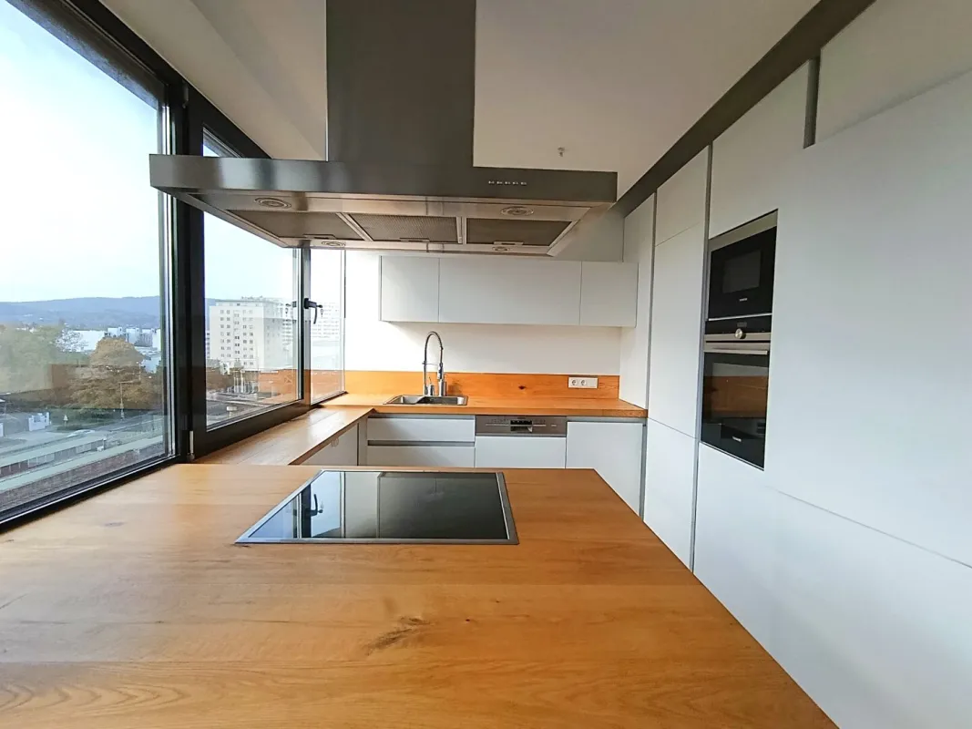 Über den Dächern von Wien – Exklusive Dachgeschoss-Maisonette mit Weitblick und direkter U4-Anbindung Unter St. Veit - Bild 1