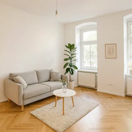 Altbauflair neu entdeckt: Liebevoll sanierte 2-Zimmer-Wohnung mit moderner Ausstattung und bester Infrastruktur +Traumhaftes Altbauhaus + Überzeugen Sie sich selbst! - Bild 2