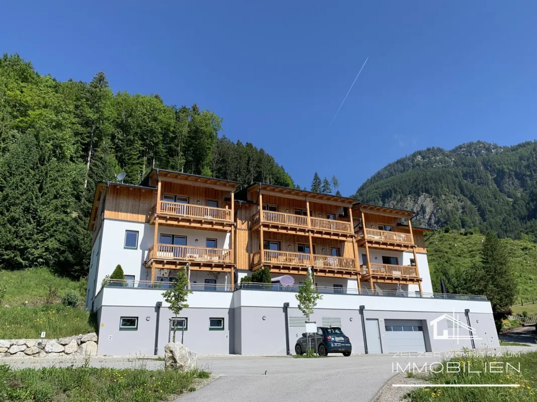 NEUBAUWOHNUNG AUF EINER KLEINEN ANHÖHE MIT AUSBLICK - Bild 1