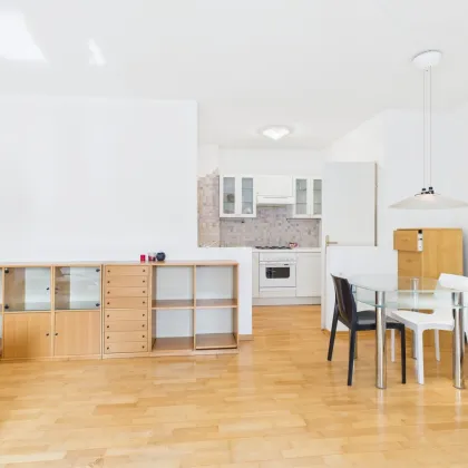 Charmante 1-Zimmer-Wohnung mit offener Küche und Innenhoflage in 1210 Wien - Bild 2
