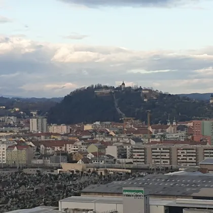 Großzügige 3 - Zimmerwohnung mit Stadtblick - Bild 2