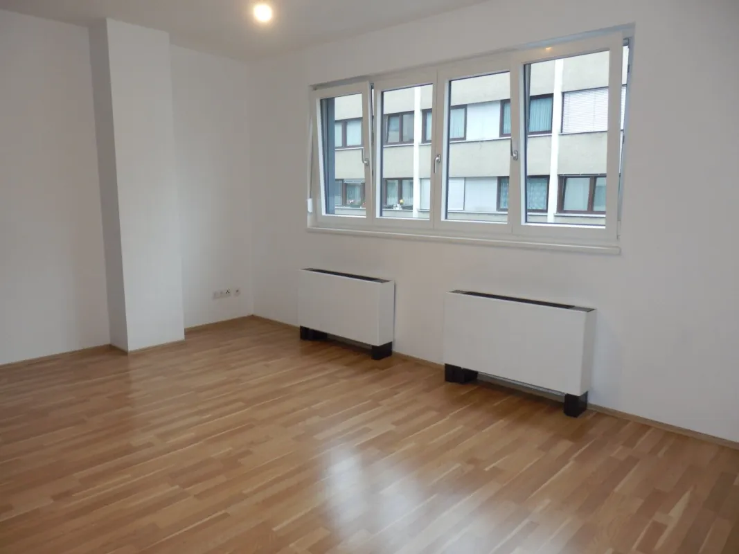 FEINE 2 Zimmer NB Wohnung, GENIALE AUFTEILUNG - Bild 1