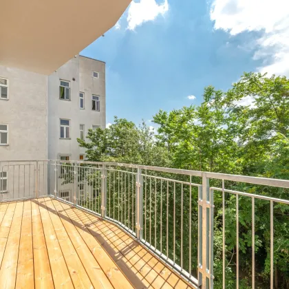 ++NEU++ Großartige 3-Zimmer Altbauwohnung mit Balkon - Bild 2