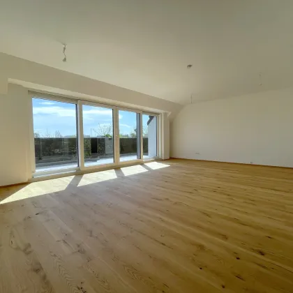 Jetzt sichern: Premium-Dachgeschoßwohnung am Wasser! Perfekt geschnittene 4-Zimmer-Dachgeschoßwohnung in hochwertigem Neubau! Sofort bezugsbereit! - Bild 3