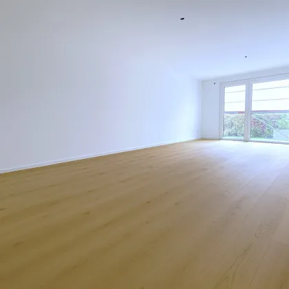 Grün I Urban I Chic: Exklusive 4-Zimmer-Gartenwohnung im Herzen von Schwechat! Nachhaltig, hochwertig und überraschend ruhig! - Bild 2
