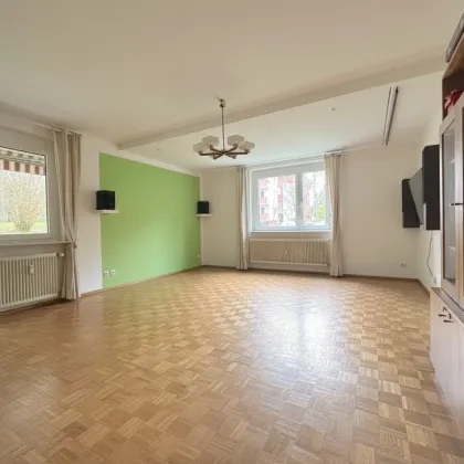 Großzügige 4-Zimmer-Wohnung mit 2 Balkonen in Waltendorf, separater Küche & Autoabstellplätzen – Berliner Ring 18, 8045 Graz - Bild 2