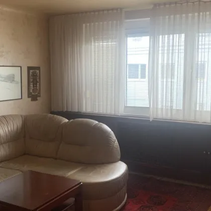 Westseitig helle und leistbare 2-Zimmer-Wohnung im  letzten Liftstock in 1100 Wien – Sofortbezug möglich - Bild 2