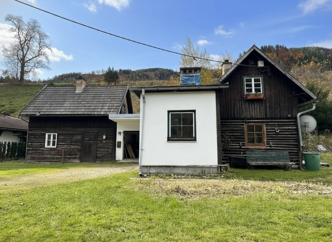 Renovierungsbedürftiges Haus mit Potenzial - Bild 1