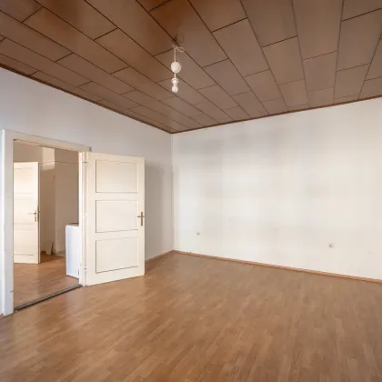 ++NEU++ 3-Zimmer Altbau-Wohnung (sanierungsbedürftig) mit viel Potenzial! - Bild 3