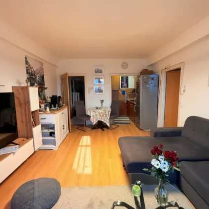 Gut geschnittene 2-Zimmer-Wohnung mit kleinem Balkon - U-Bahn Nähe - Bild 3