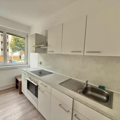 ***ERDGESCHOß-TRAUM IN PINKAFELD - MIT BALKON UND GARAGE *** - Bild 2