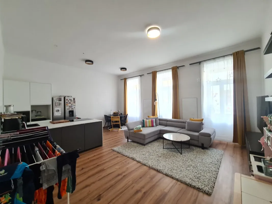 Altbau | Wohnküche | Balkon - Bild 1