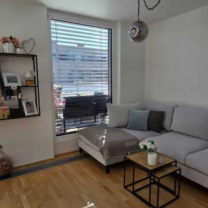 Komplett möblierte DG-Maisonette ohne Schrägen mit 3 Terrassen - Bild 3