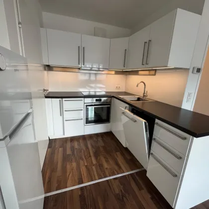 Super nette 2 Zimmer Wohnung mit tollem Ausblick - Bild 2