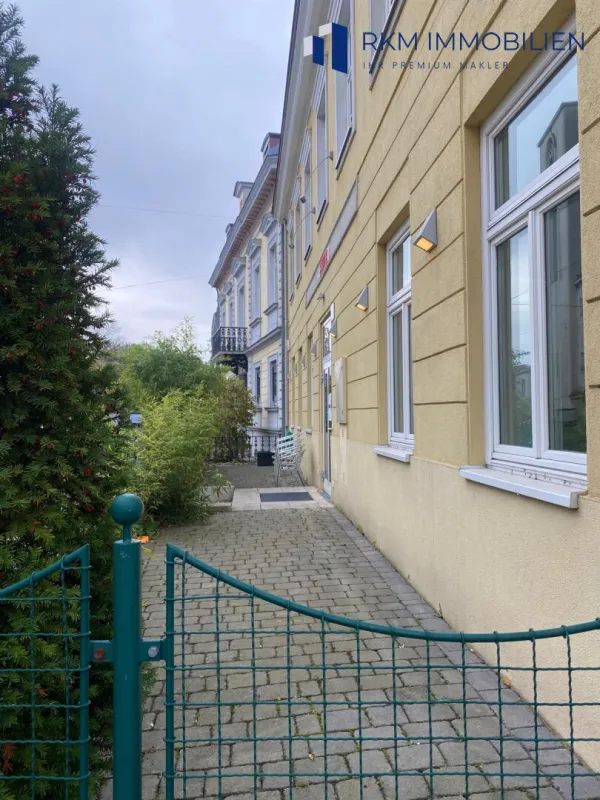 Exklusive Dachgeschosswohnung in Toplage des 17. Bezirks - mit Lift und Garage - Bild 1
