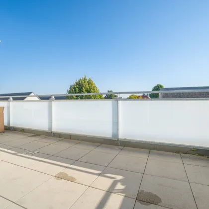 Vollmöblierte 2-Zimmer-Wohnung mit Terrasse und Tiefgaragenplatz in Raaba - Bild 3