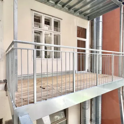 Rarität im 5. Bezirk: Balkonjuwel im schönsten Haus der Reinprechtsdorfer Straße – Schnell Termin sichern! - Bild 2