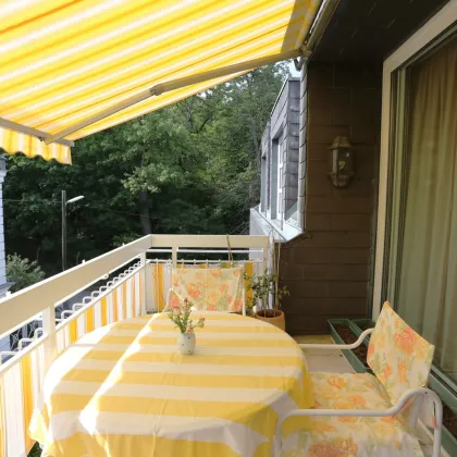 TOPLAGE! DG-Maisonette mit Balkon und Dachterrasse mit traumhaftem Blick über die Stadt - Bild 2