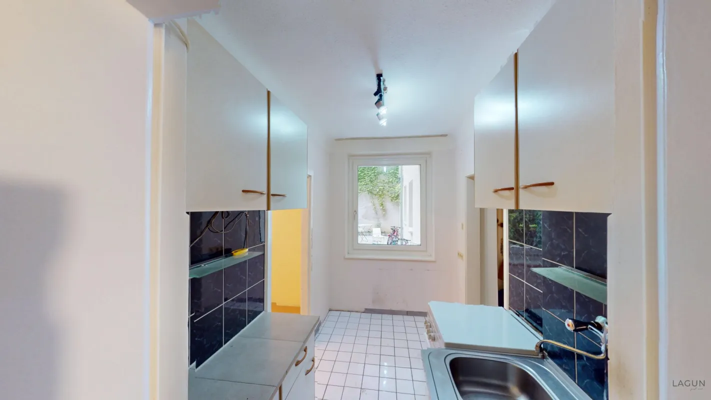 Erdgeschosswohnung in Hernals, zwei Zimmer, sanierungsbedürftig! - Bild 1