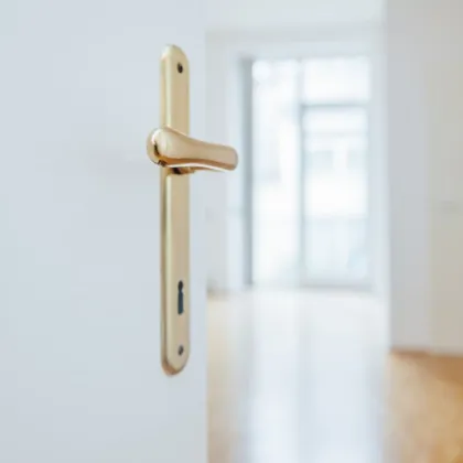 WOHNEN AM PARKRAND I BALKON I WG-TAUGLICH I RUHIG I BADEWANNE I AB SOFORT I PROJEKT WOHNEN I - Bild 3