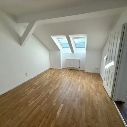 Nur ca. € 4.000 pro m² - 3 Zimmer DG-Wohnung  -  2 Gehminuten zur U3 Station Johnstraße - Bild 3