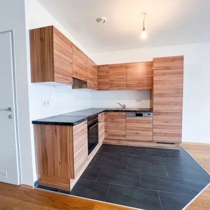 Perfekt aufgeteilte 2-Zimmerwohnung mit schöner Küche, Balkon und Loggia - Bild 2
