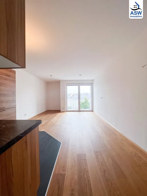 Perfekt aufgeteilte 2-Zimmerwohnung mit schöner Küche, Balkon und Loggia - Bild 1