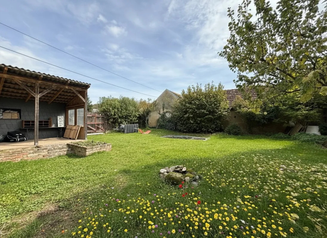 FAMILIENFREUNDLICHES Einfamilienhaus – 4 Zimmer - Garten - Balkon - ca. 413 m² GFL - 188 m² WFL - Bild 1