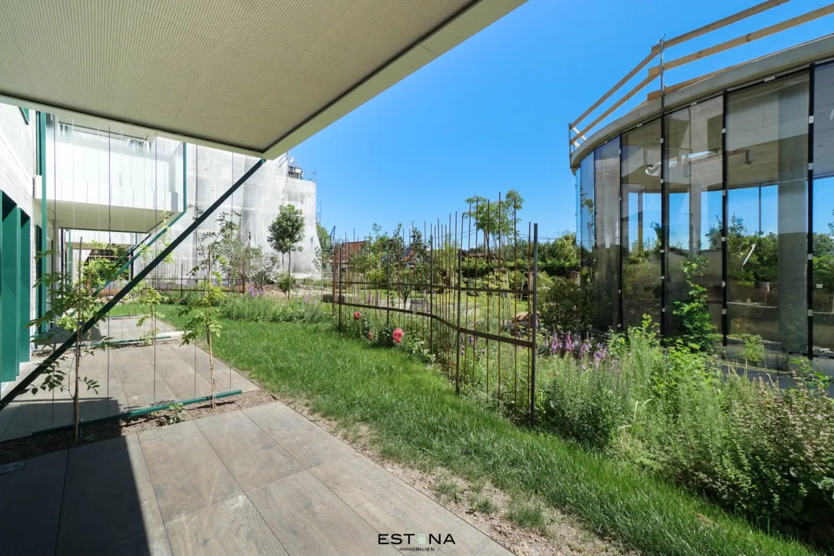 Exklusives Wohnen und Arbeiten in künstlerischer Gartengestaltung von André Heller - Bild 1