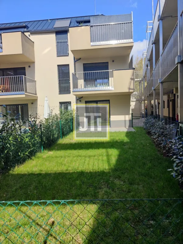 TOP! Neubau! Erstbezug! Anlegerwohnung! 2 Zimmerwohnung mit Terrasse und Garten! + Tiefgaragenplatz! - Bild 1