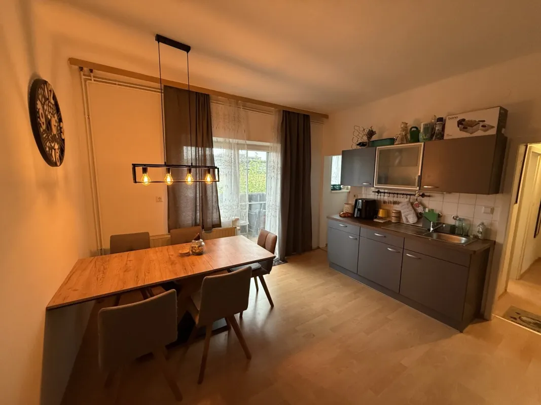 Gemütliche 2-Zimmer-Wohnung in Leibnitz – Balkon, Stellplatz und viel Platz! - Bild 1