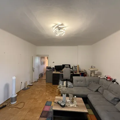 Gemütliche 2-Zimmer-Wohnung in Leibnitz – Balkon, Stellplatz und viel Platz! - Bild 3