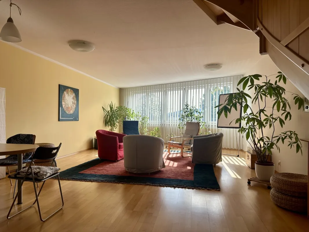 Moderne Dreizimmer-Wohnung mit Tiefgaragenplatz in Mödling: Ihr neues Zuhause für 399.000 €! - Bild 1