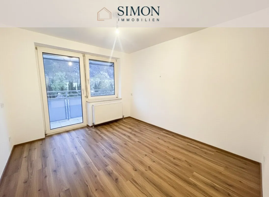 Helles Wohnjuwel mit Balkon und traumhafter Aussicht – frisch sanierte Garconniere - Bild 1