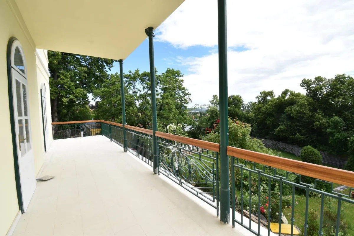 156,71m² Büro mit Terrasse in der Rosenvilla! - Bild 1