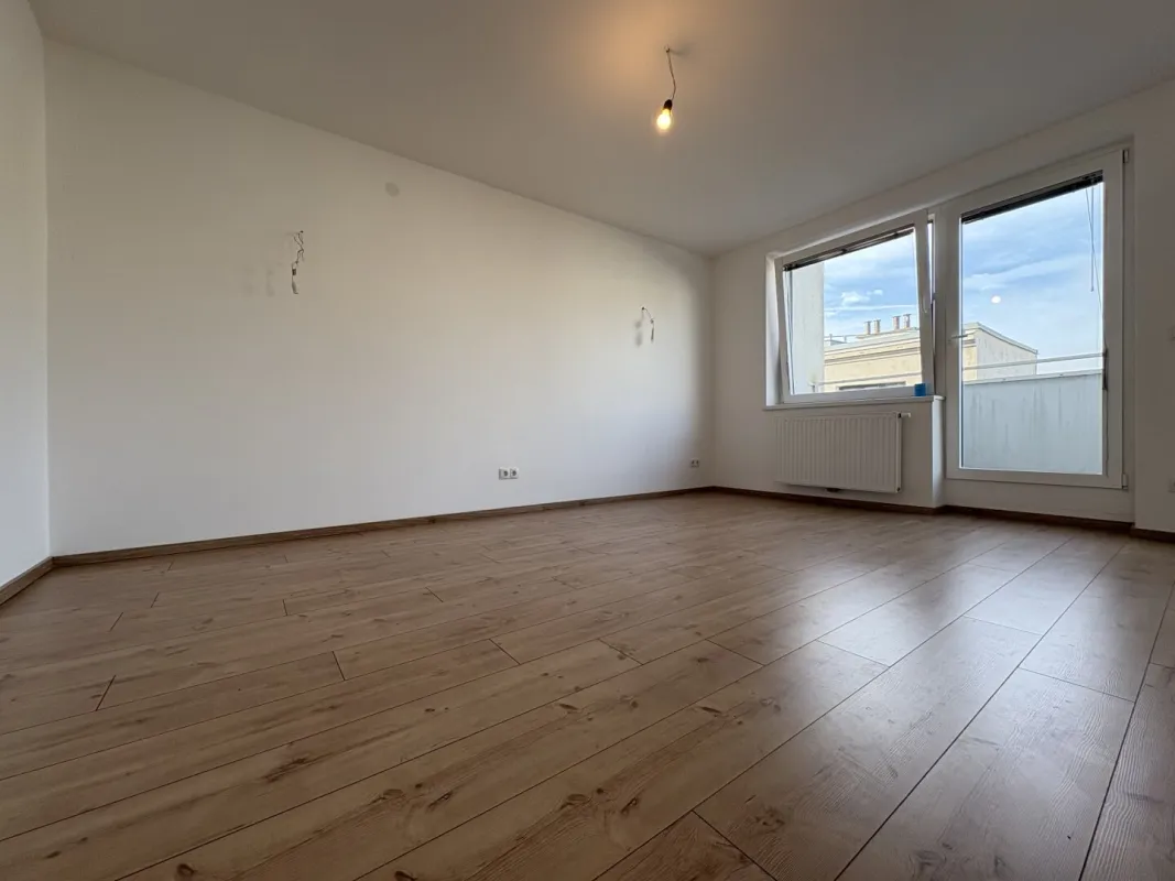 Sonnige 2-Zimmer Wohnung mit zwei Terrassen (Parkplatz inkl.) - Bild 1