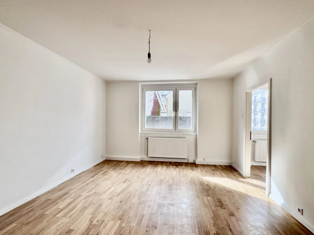 TOP SANIERTE NEUBAUWOHNUNG NUR WENIGE SCHRITTE ZUR U1 - Bild 1