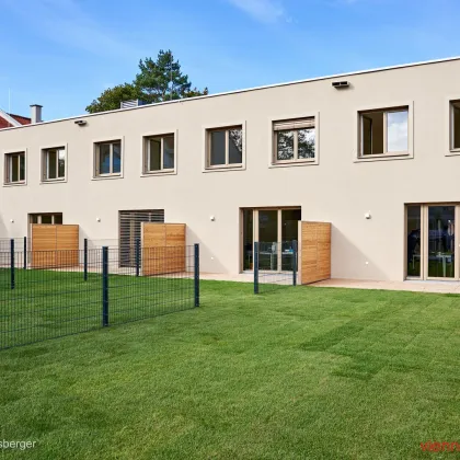 STADT KÜSST LAND - Neu errichtete Reihenhäuser - 4-5 Zimmer, Eigengarten, Terrasse, Photovoltaik, Wärmepumpe und KFZ-Stellplatz am ländlichen Stadtrand - Bild 3