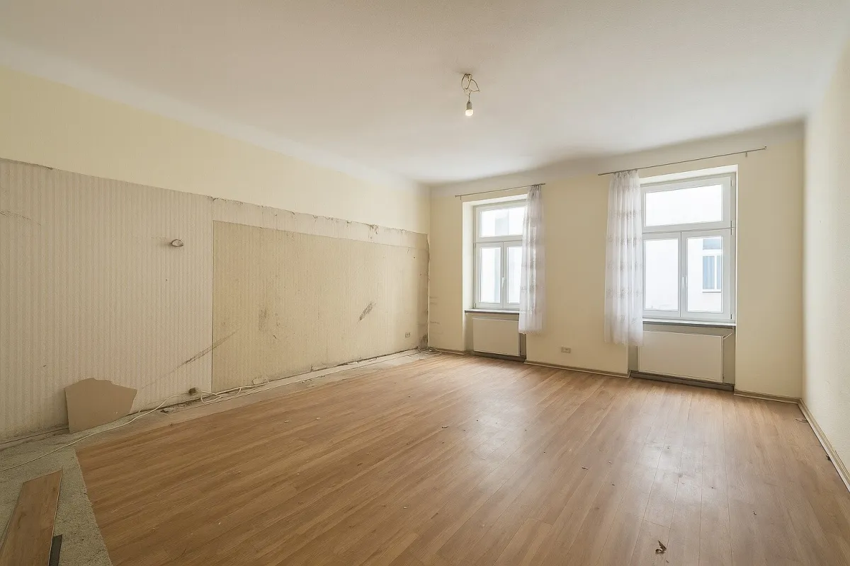 ++NEU++ sanierungsbedürftige 2-Zimmer Wohnung nähe Augarten - viel Potenzial - Bild 1