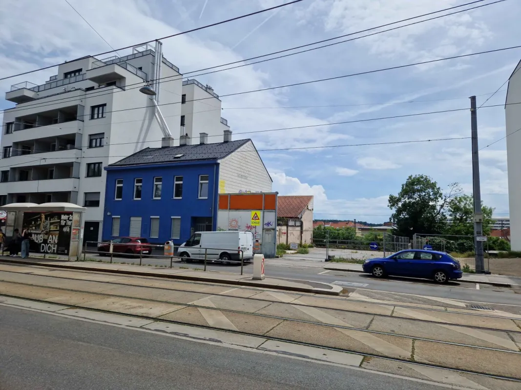 Liegenschaft mit (derzeit stillgelegter) Gaststätte zu verkaufen - Bild 1