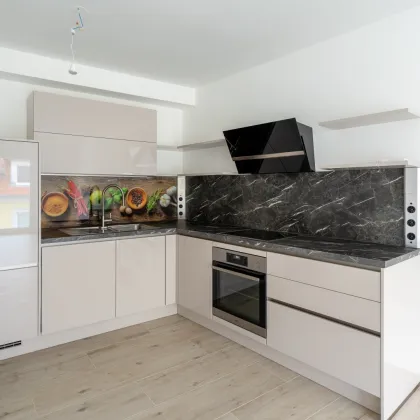 ++ Barrierefreie, helle 2-Zimmer Wohnung inkl. 2 Garagenplätzen! ++ - Bild 2