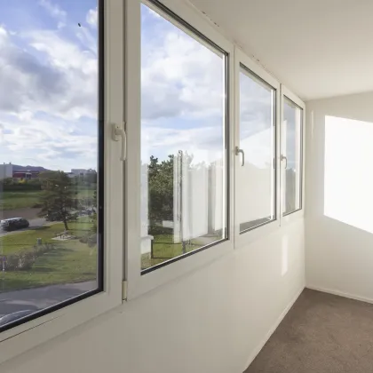 Leopoldauer Platz - gepflegter 3 Zimmer Neubau mit verglaster Loggia - Bild 2