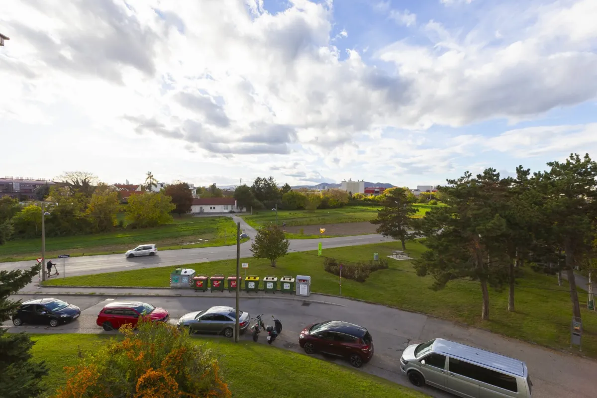 Leopoldauer Platz - gepflegter 3 Zimmer Neubau mit verglaster Loggia - Bild 1