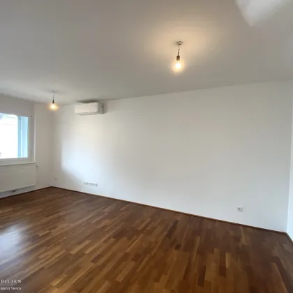 3 Zimmer mit Pool, Klimaanlage, Fitnessbereich, Concierge - Bild 3