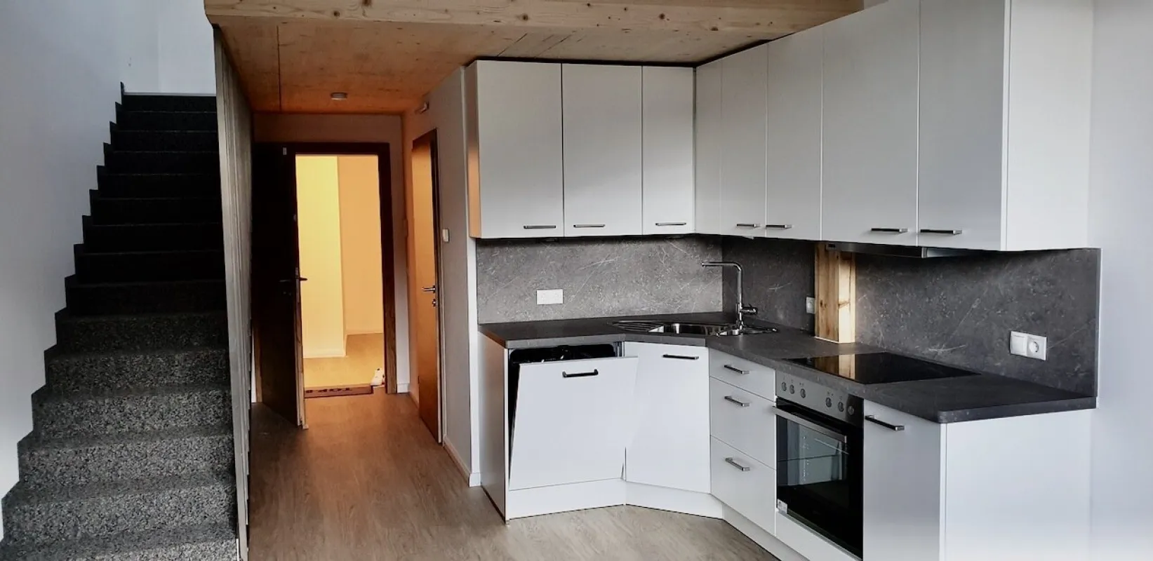 NATURLIEBHABER ZWEIRAUM-MAISONETTE MUTTERS / RAITIS m AUTOABSTELLPLATZ - GEPFLEGT - Bild 1