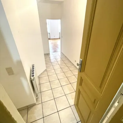 GROSSZÜGIGE 58 m² ZWEI-ZIMMER-WOHNUNG IN U-BAHN-NÄHE – UNBEFRISTET & PROVISIONSFREI ZU MIETEN! - Bild 3