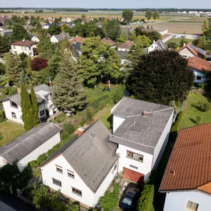 ++ Großes Grundstück mit zwei sanierungsbedürftigen Häusern und Garage auf großem Grund ++ - Bild 2