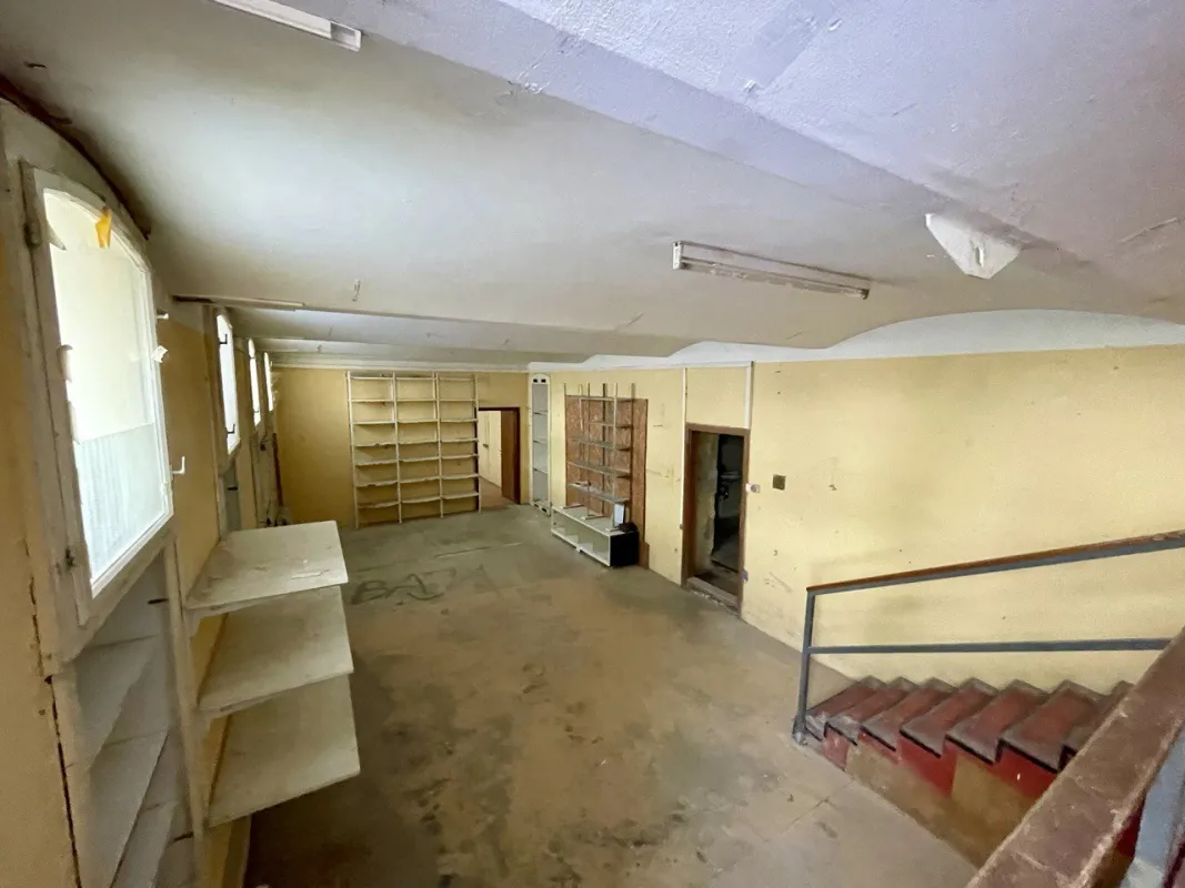 Lichtdurchflutetes Souterrainlokal mit großzügiger Raumaufteilung! - Bild 1