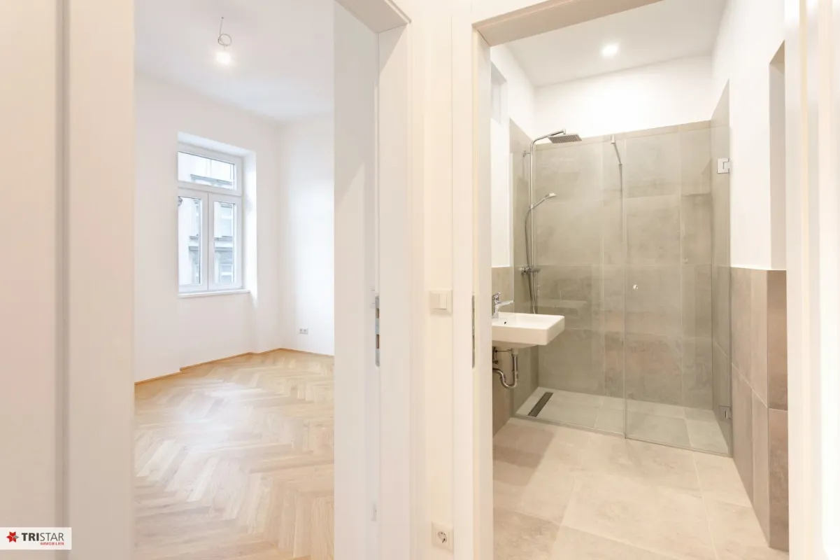 Altbaustil in neuem Glanz ++ TOP ERSTBEZUG NACH HOCHWERTIGER SANIERUNG ++ HELLE HOHE RÄUME! - Bild 1