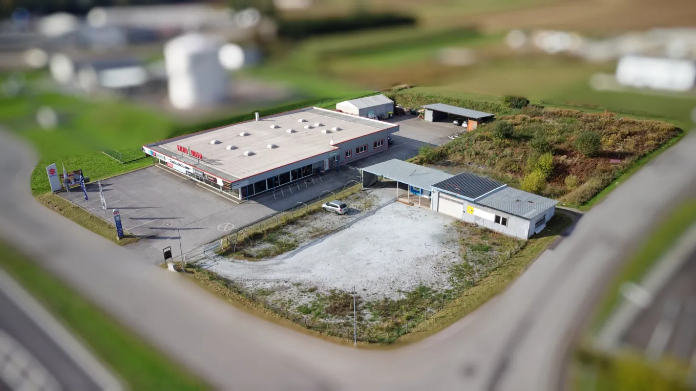 Gewerbeimmobilie mit Top-Verkehrsanbindung und vielseitigen Nutzungsmöglichkeiten - Bild 1